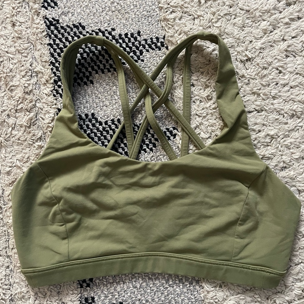 Lululemon Free to be Serene Sports Bra